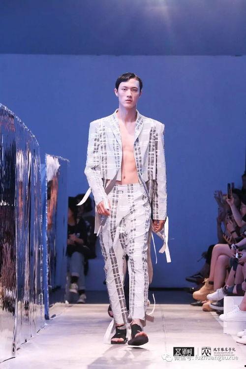 日韩男装衣服直播视频,时尚穿搭指南一网打尽